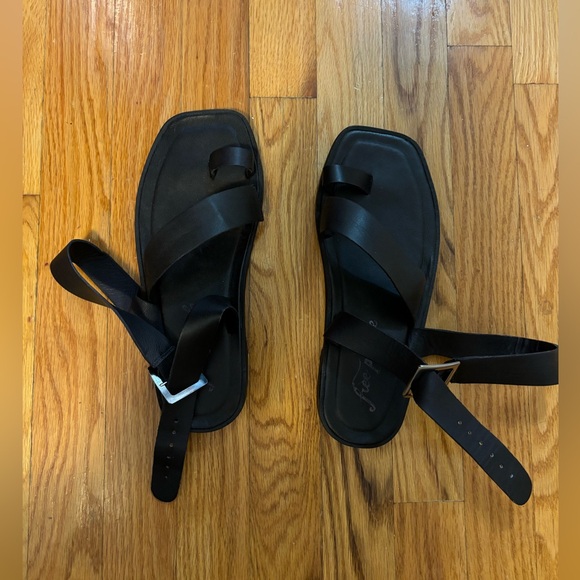 Free People Sandals - Picture 1 of 4